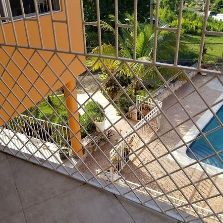 Chaudhry Second Floor Single Suite مونتيغو باي المظهر الخارجي الصورة