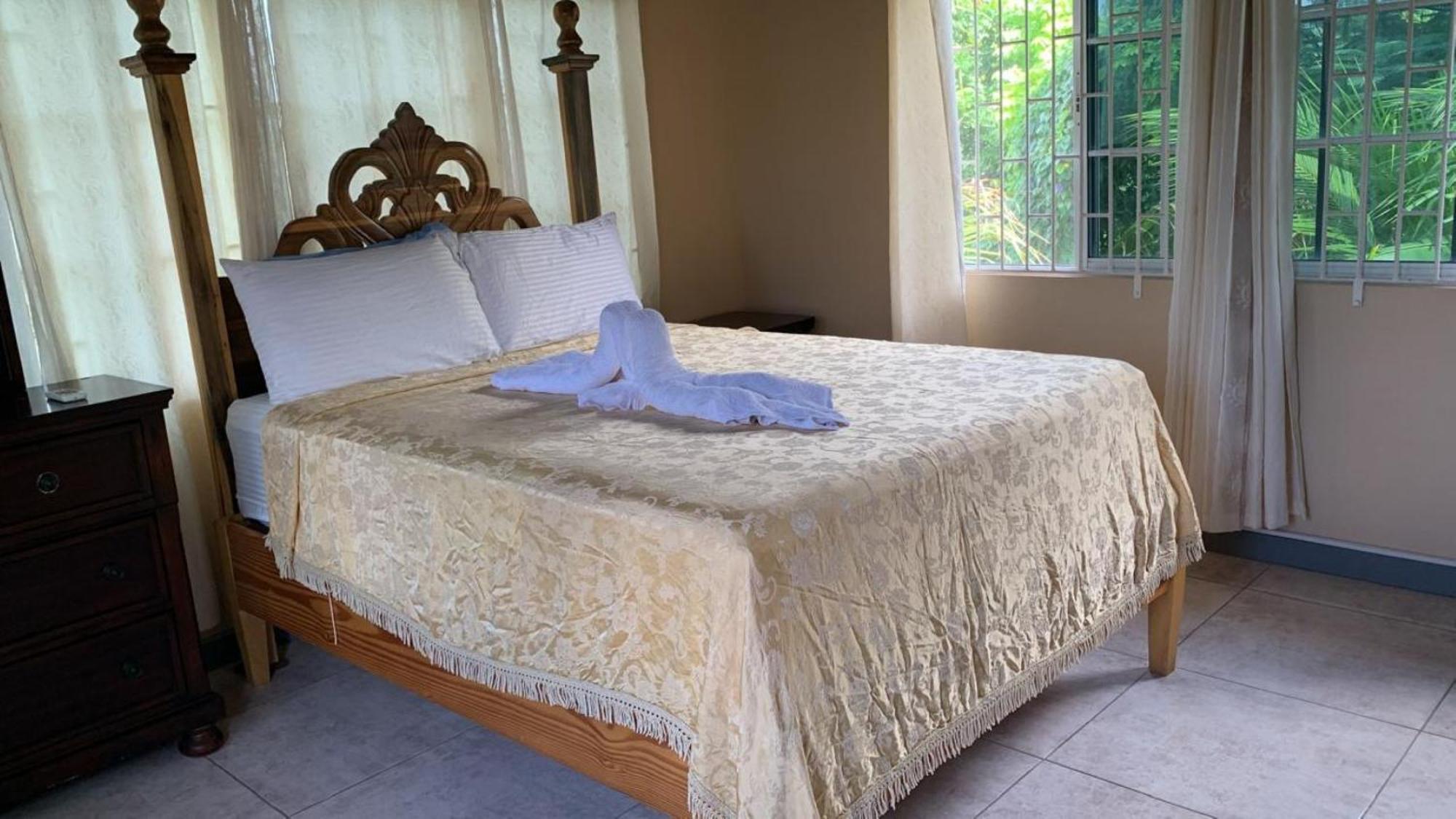 Chaudhry Second Floor Single Suite مونتيغو باي المظهر الخارجي الصورة